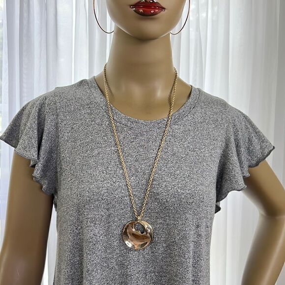 Gold Tone Abstract Shape Pendant Necklace - Picture 1 of 8